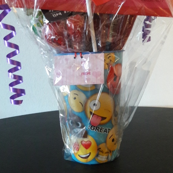 Valentine's Day Gift Basket - Picture 7 of 8